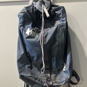 REI Flash 18 Liter backpack